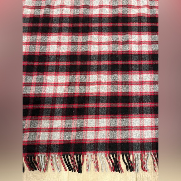 Pendleton Plaid Wool Blanket Fringes Made in USA 65”x48” - Picture 2 of 7